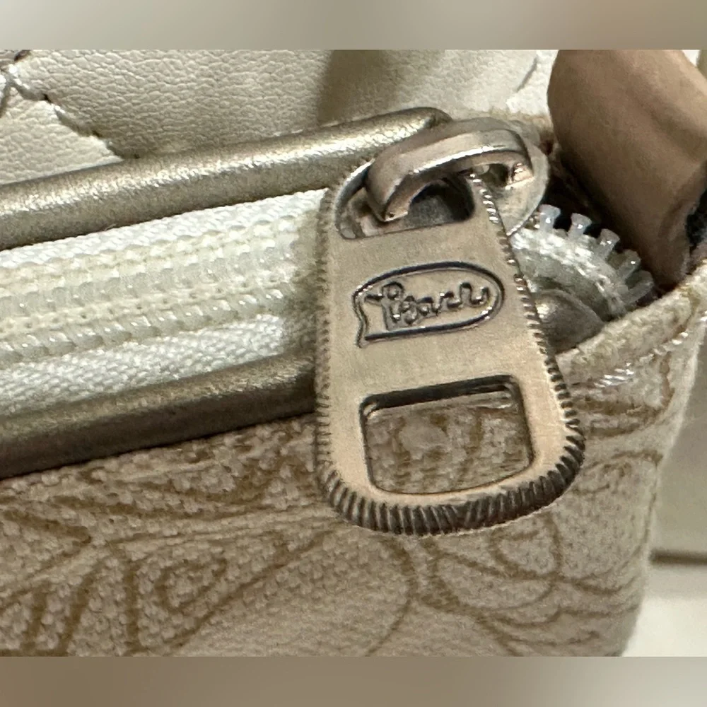 SAKROOTS small Crossbody Purse
